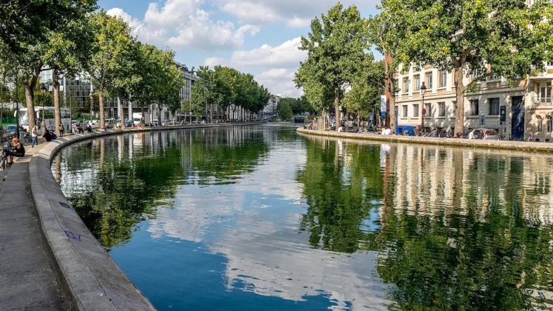 Spring special cruise on the Canal Saint Martin and the Seine
